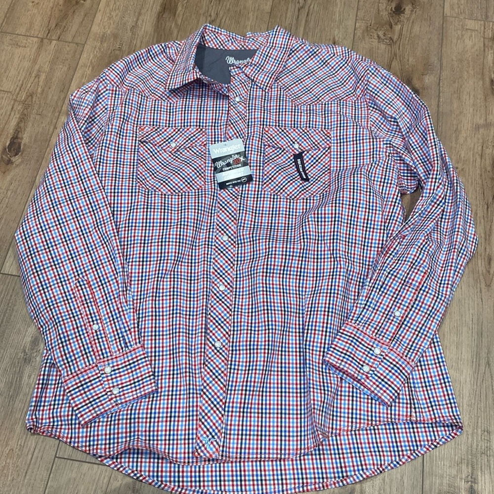 NWT Wrangler XXL Pearl snap
